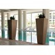 Vaso laccato dalle forme lineari e classiche Naif